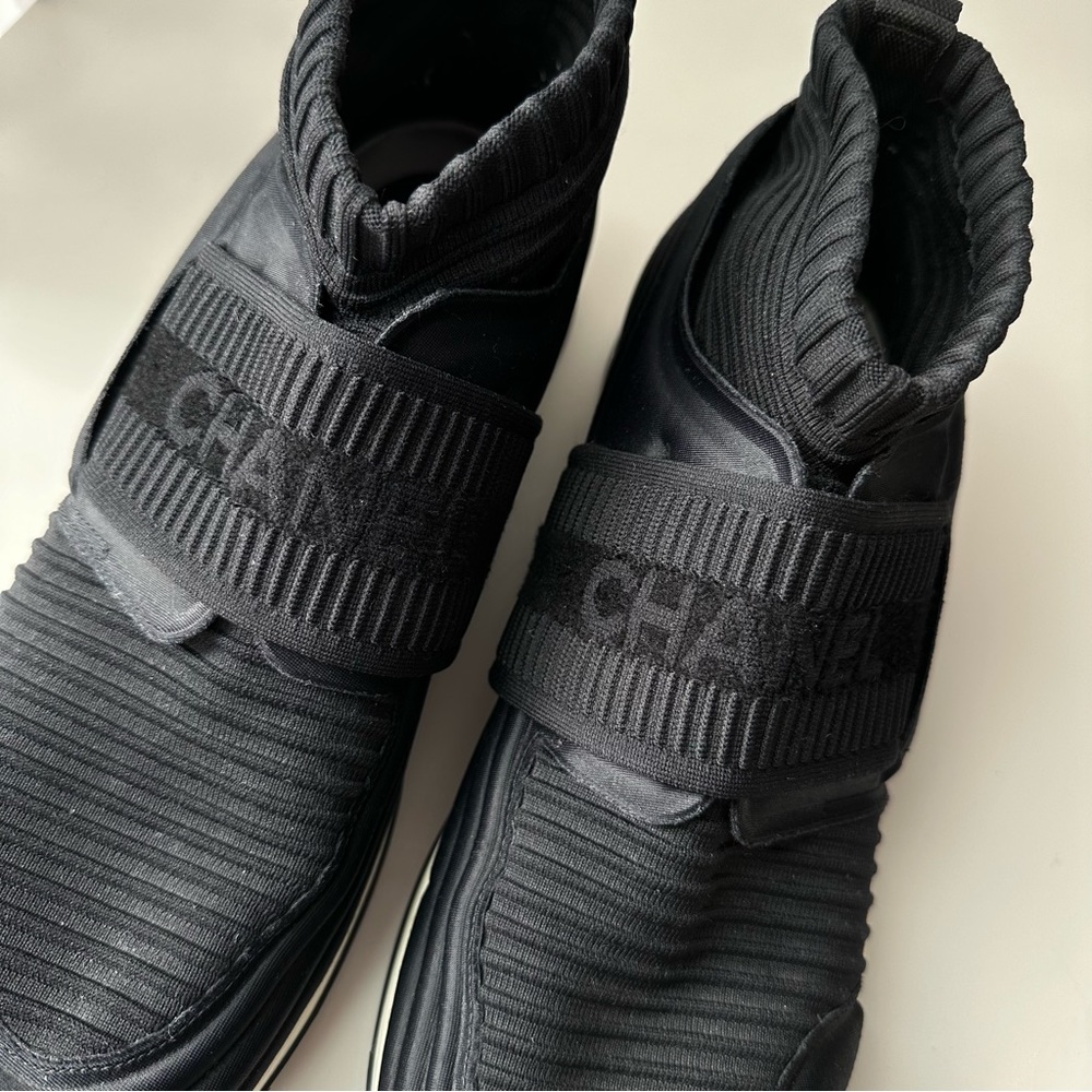 Chanel CC Logo Sock Sneakers - Picture 3 of 12